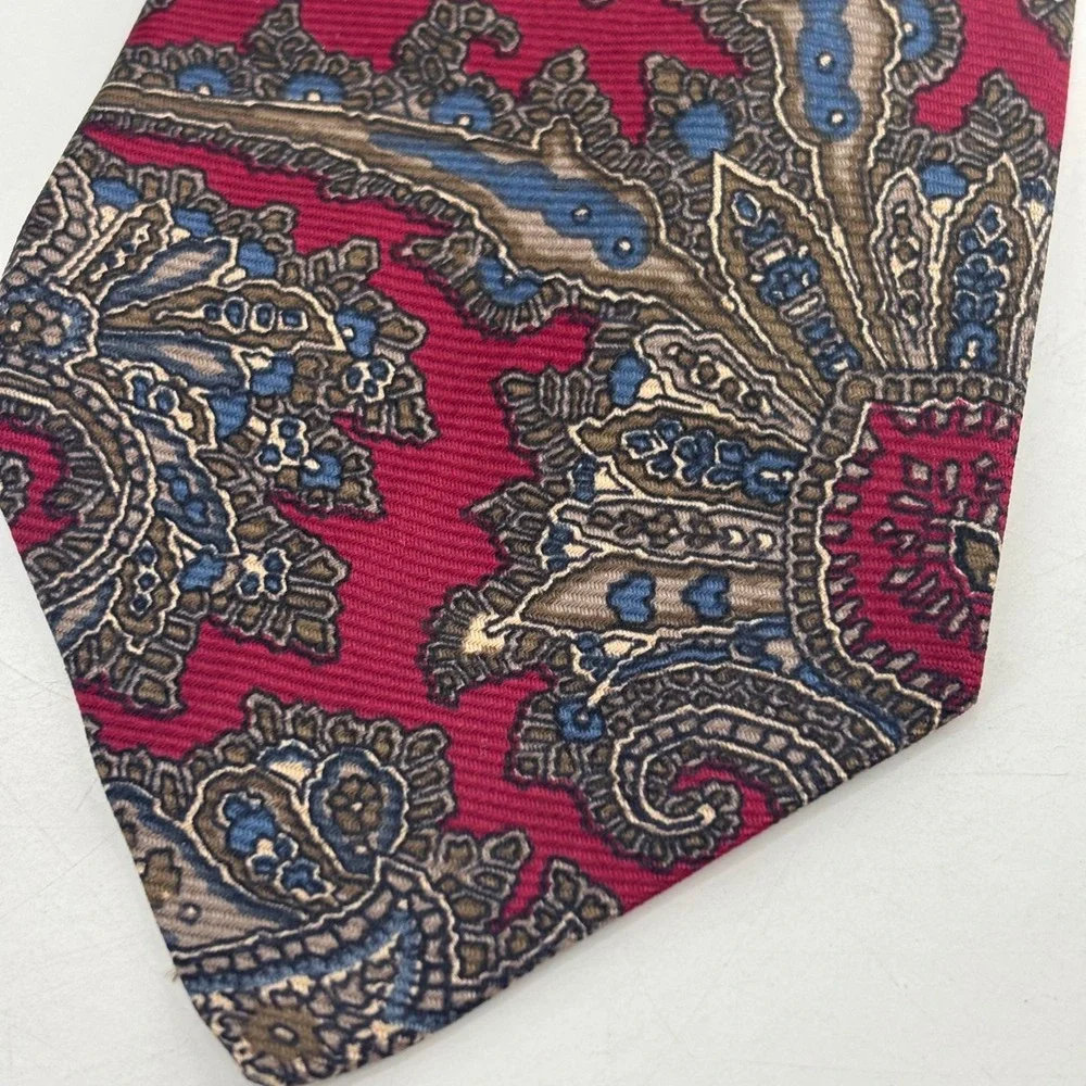 Brooks Brothers Paisley Tie Mens OS Burgundy Blue Silk Neckband